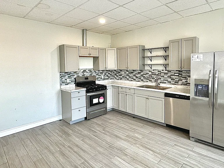 28 Main St #2 — Photo 1