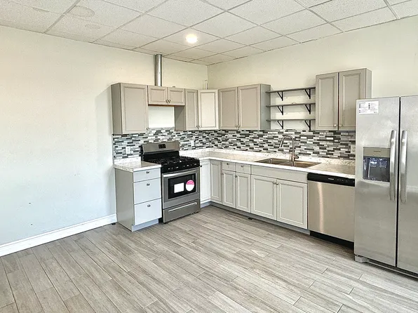 28 Main St Suite 2, Hempstead, NY 11550