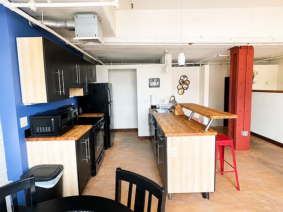 3rd image of 2600 Montana Ave #103
