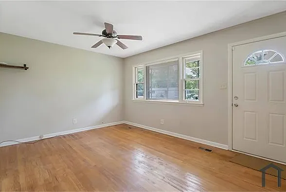 2560 Pine Springs Dr — Photo 7