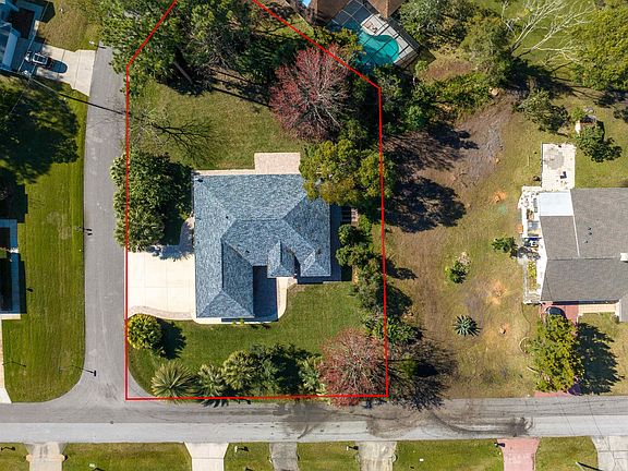 5th image of 111 Bayside Dr