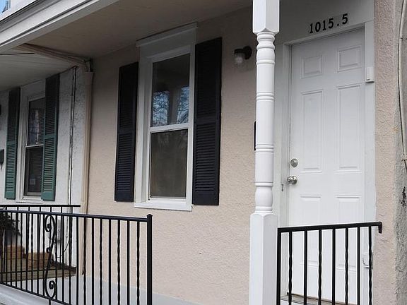 2nd image of 1015 Linden 1/2 St