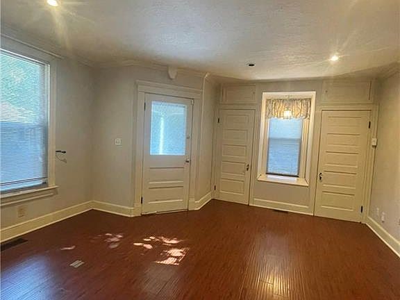 5th image of 46 Tecumseh St