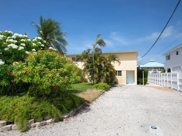 596 W Shore Dr, Summerland Key, FL 33042