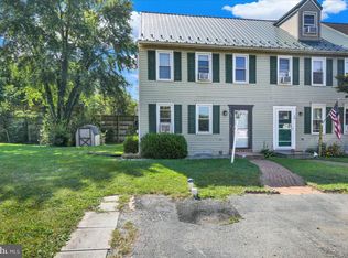 12 Hilldale Dr, Ephrata, PA 17522