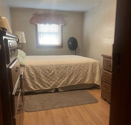 5th image of 408 Chestnut Street