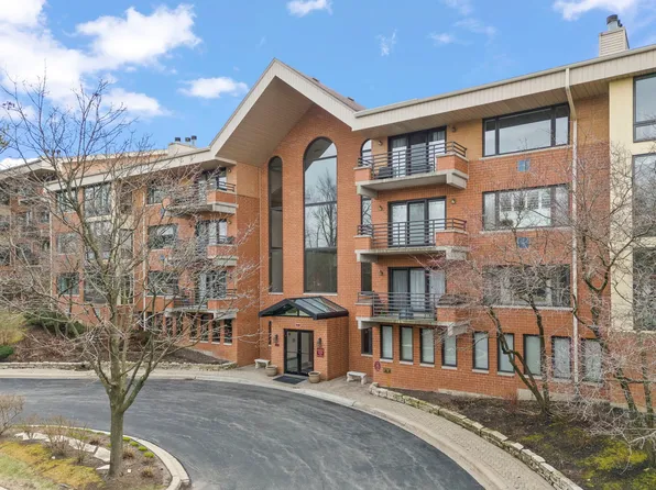 3525 S Cass Ct Unit 418, Oak Brook, IL 60523
