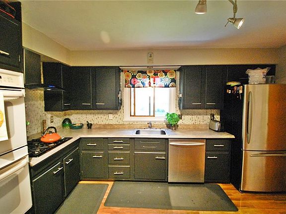 5th image of 1707 Skyline Dr