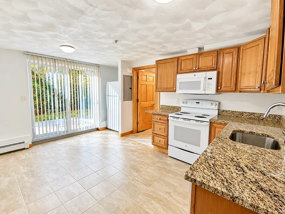 48A Rosewood Dr