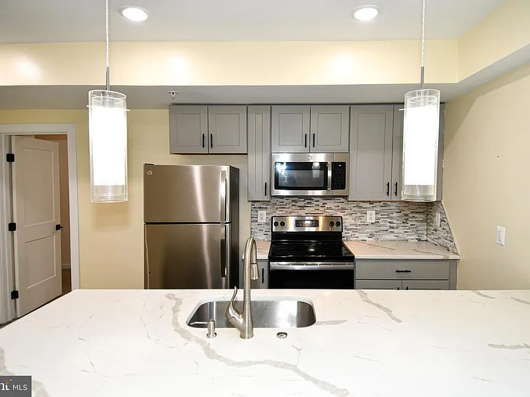 1040 Bladensburg Rd NE #B — Photo 4