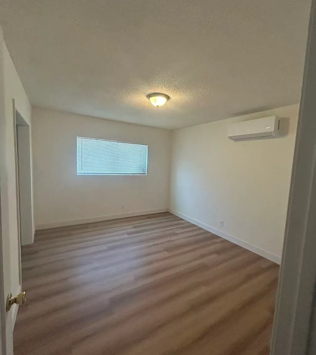 1 bed, 700 sqft, $1,800 — Photo 3