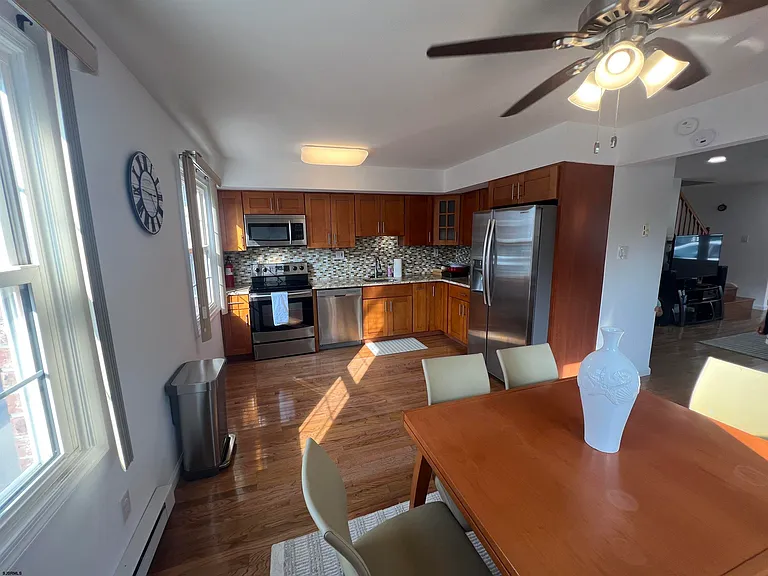 9709 Monmouth Ave #C2 — Photo 8