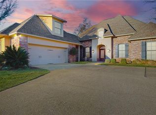 9453 Ellerbe Rd, Shreveport, LA 71106