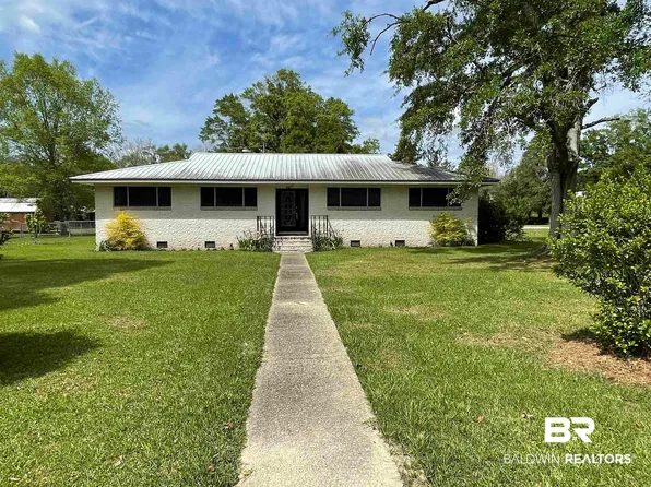 402 W Myrtle Ave, Foley, AL 36535
