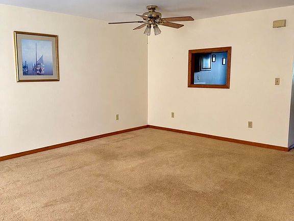5th image of 174 Lowell Road UNIT 17