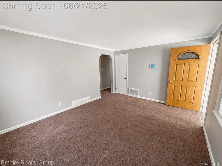 7815 Artesian St — Photo 5