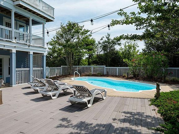 2nd image of 600 Cottage Ln