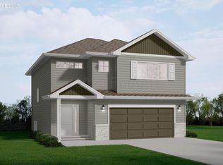 7439 18th St S, Fargo, ND 58104