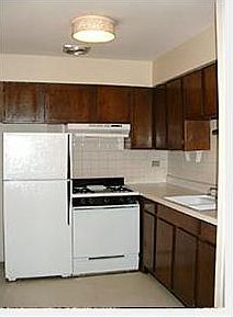 2nd image of 431 W Barry Ave APT 432