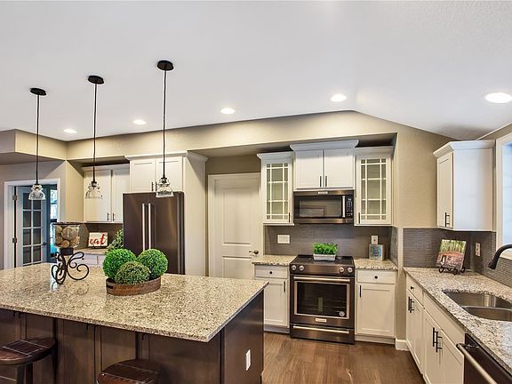 4th image of 3760 S Willow Cir