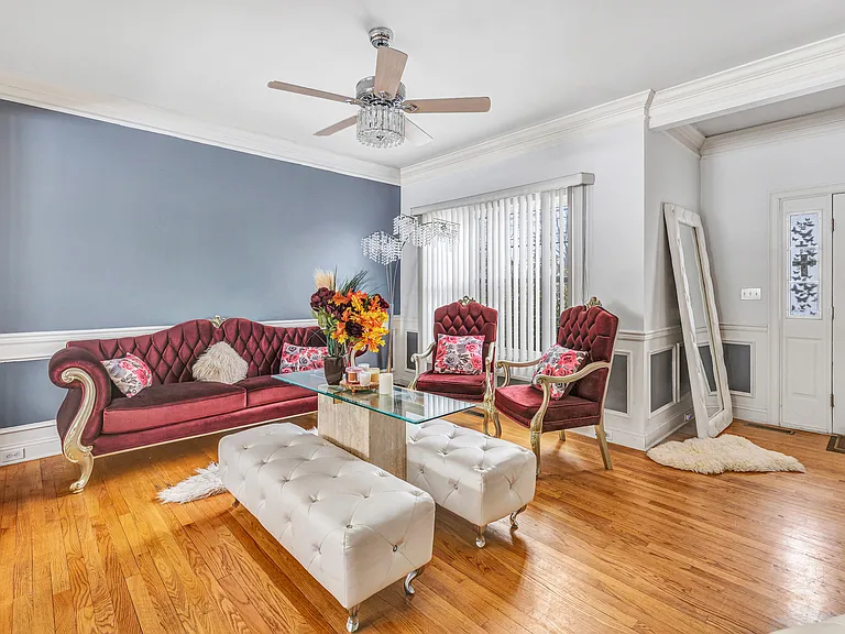 240 Highland Ave — Photo 4