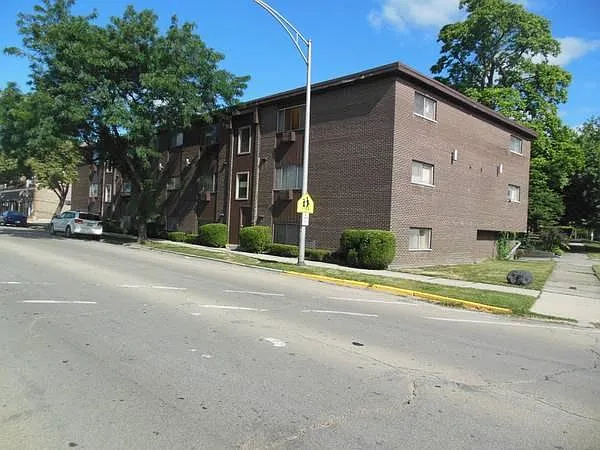 7433 Randolph St #2