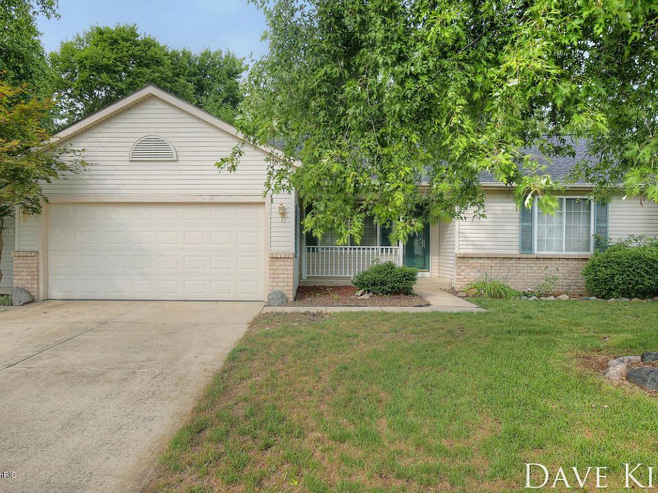 1st image of 124 Riverwood Dr