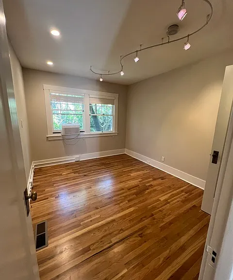 609 Homer Ave — Photo 7