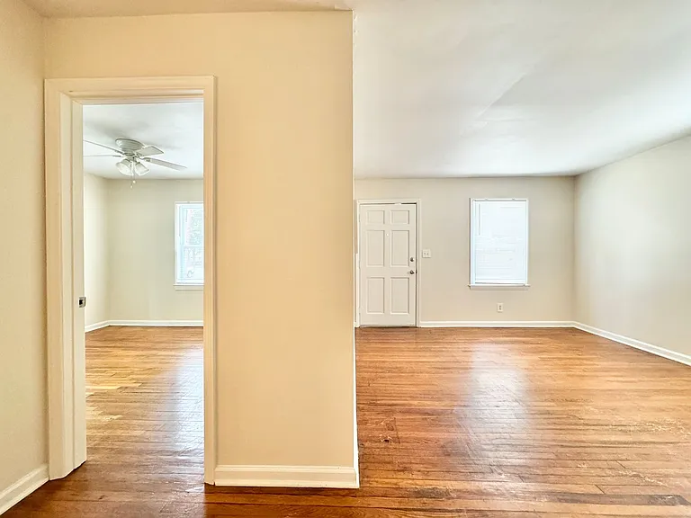 300 Lucerne St — Photo 12