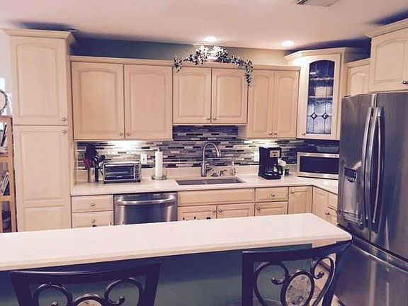2nd image of 1141 Nettles Blvd