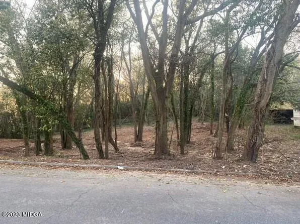 1979 College St, Macon, GA 31201