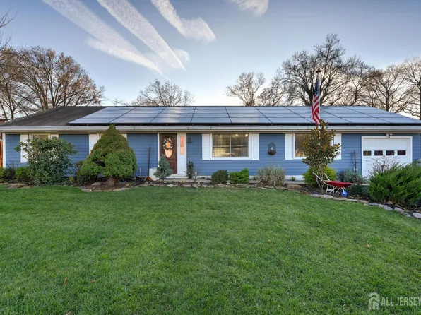 88 Stratton St S, Piscataway, NJ 08854