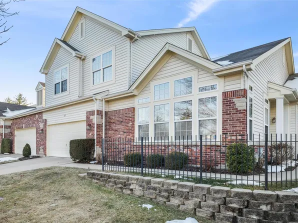 769 Stone Meadow Dr, Chesterfield, MO 63005