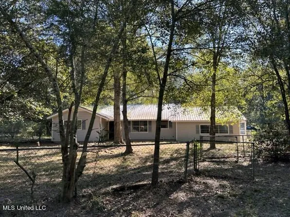 6001 Lilly Coleman Rd, Lucedale, MS 39452