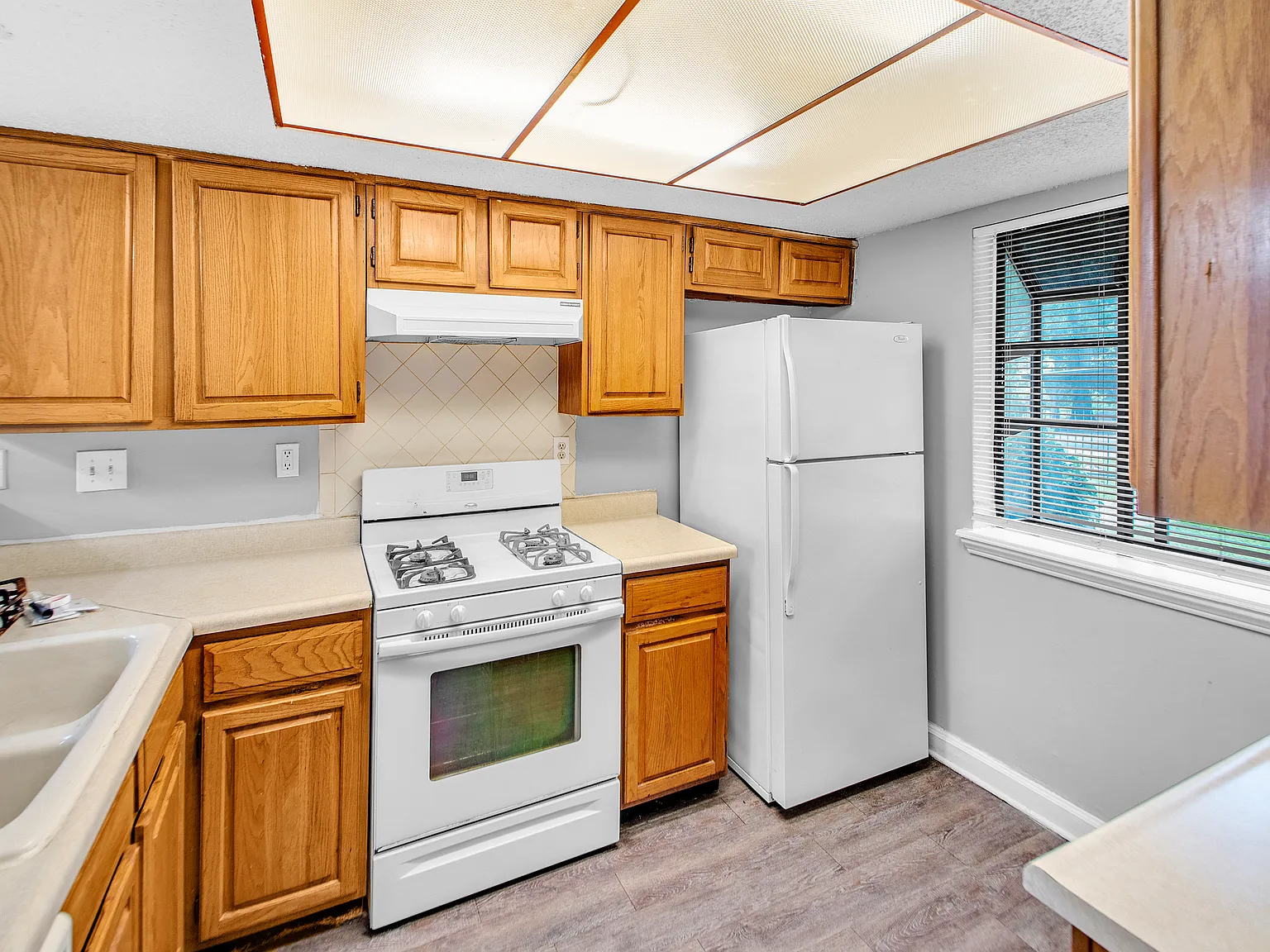 1 bed, 963 sqft, $975 — Photo 2