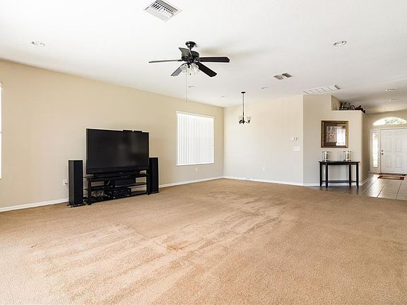 3rd image of 442 Stone Briar Dr