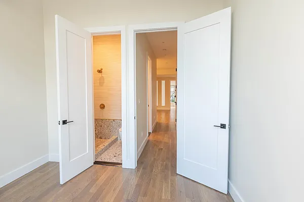 Rented by Space Link Realty | media 3