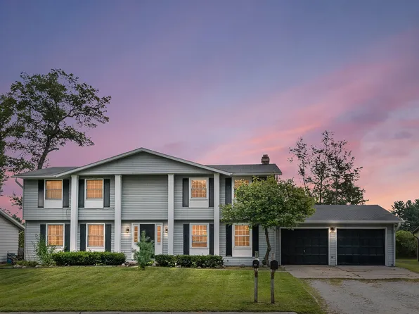 1445 Beech Tree Dr, Green Bay, WI 54304