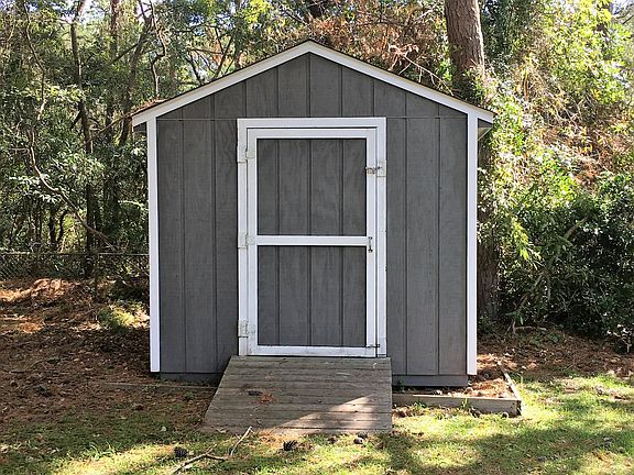3rd image of 105 Gull Harbor Dr