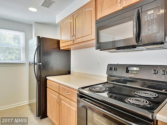 5th image of 4301 Pembrook Village Dr #8
