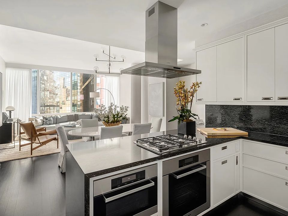 1st image of 157 W 57th St APT 37E