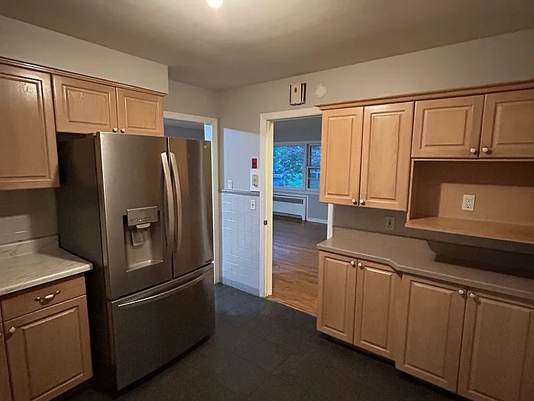 383 Jefferson Ave — Photo 5