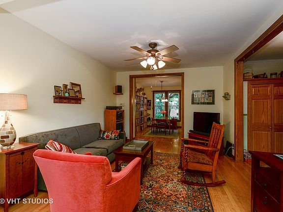 4th image of 5109 N Ravenswood Ave