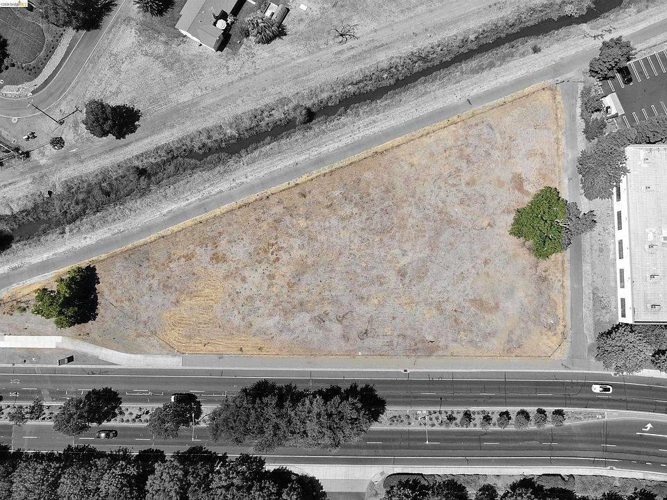 1st image of Sand Creek Rd