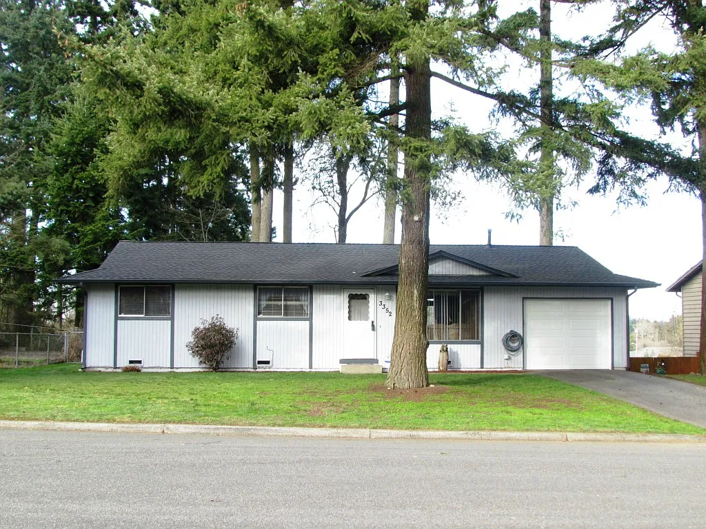 3352 S 290th St photo 1