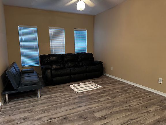5th image of 30134 Mossbank Dr