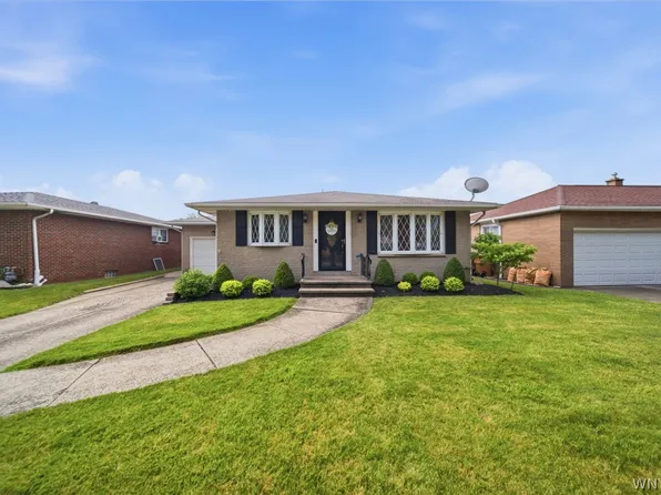 12 Sandy Ln, Cheektowaga, NY 14227