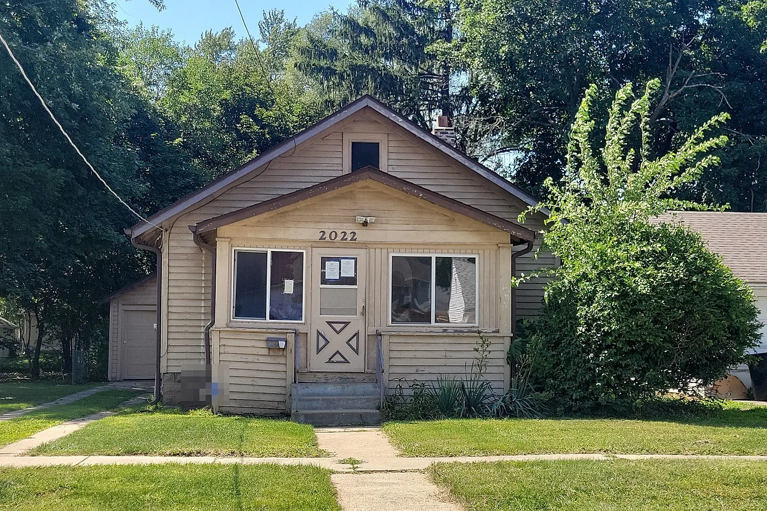 2022 Bruner St photo 1