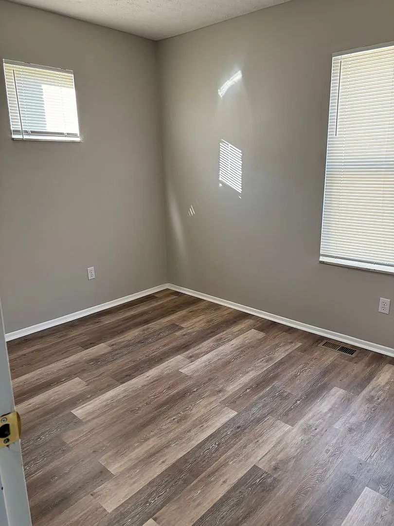 NCH - 579-587 Carpenter St. — Photo 2