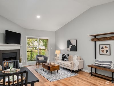 10830 E Riverside Drive #B305, Bothell, WA, 98011